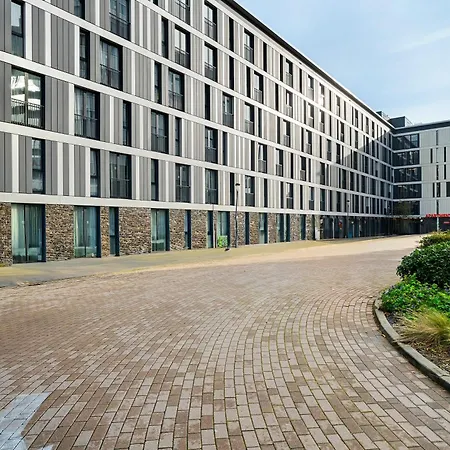 By Marriott Amsterdam Schiphol Airport מלון דירות