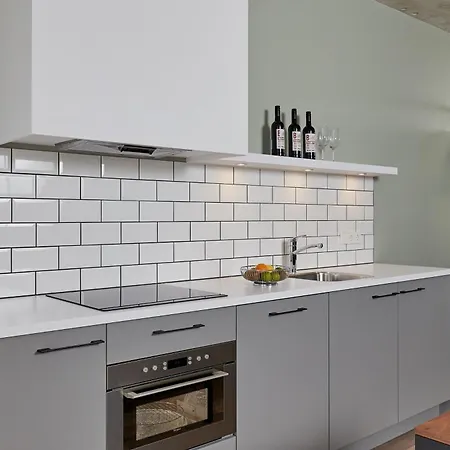 Corendon Amsterdam Schiphol Airport Ξενοδοχείο με διαμερίσματα 4*