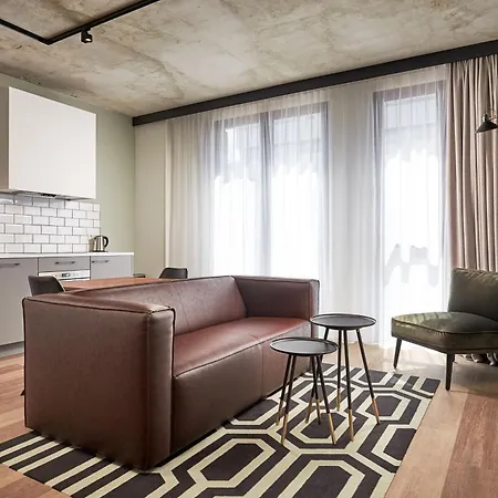 Corendon Amsterdam Schiphol Airport Ξενοδοχείο με διαμερίσματα 4*