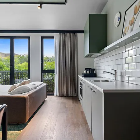 Ξενοδοχείο με διαμερίσματα Corendon Amsterdam Schiphol Airport 4*