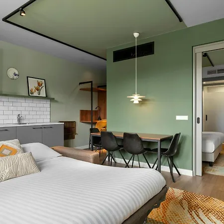 By Marriott Amsterdam Schiphol Airport 4*