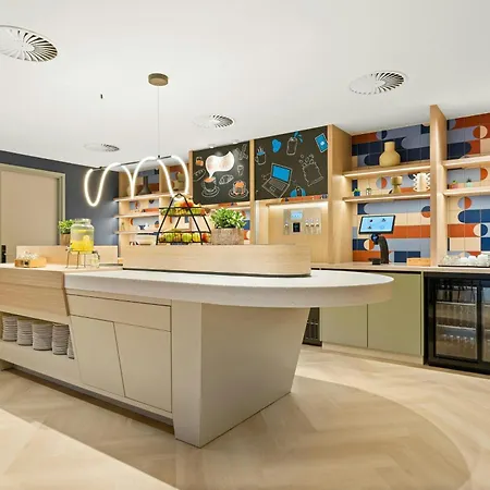 Апарт-отель By Marriott Amsterdam Schiphol Airport