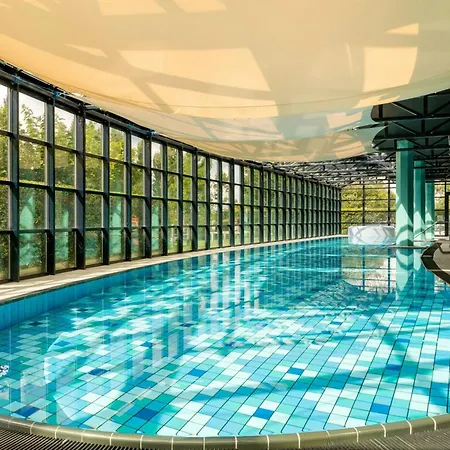 By Marriott Amsterdam Schiphol Airport מלון דירות 4*