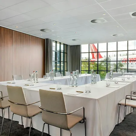 By Marriott Amsterdam Schiphol Airport 4* Бадхоеведорп