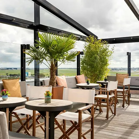 By Marriott Amsterdam Schiphol Airport מלון דירות 4*