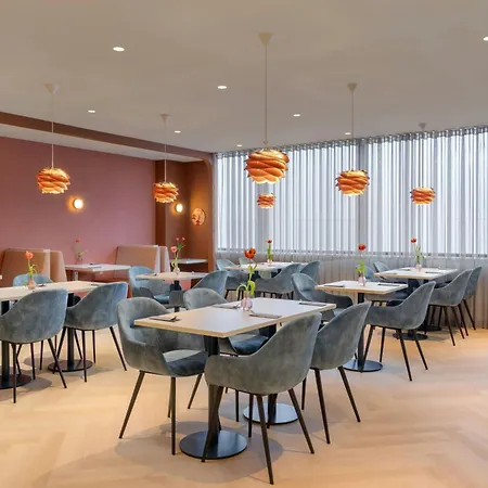 By Marriott Amsterdam Schiphol Airport מלון דירות 4*