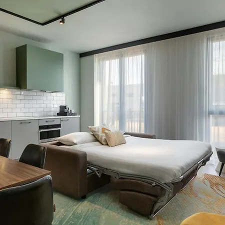 מלון דירות By Marriott Amsterdam Schiphol Airport 4*
