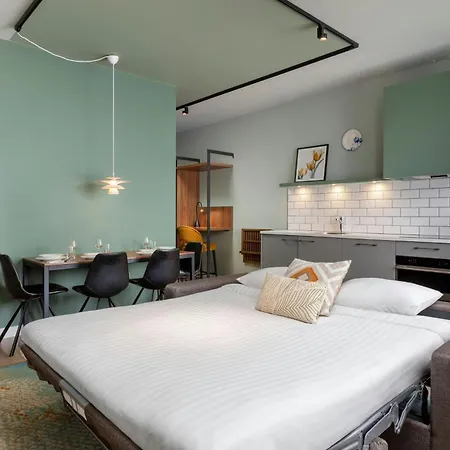 By Marriott Amsterdam Schiphol Airport מלון דירות 4*