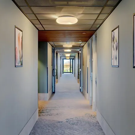 Aparthotel By Marriott Amsterdam Schiphol Airport Badhoevedorp
