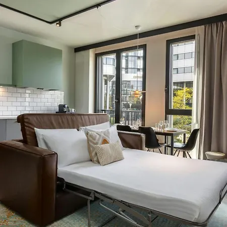 By Marriott Amsterdam Schiphol Airport Badhoevedorp