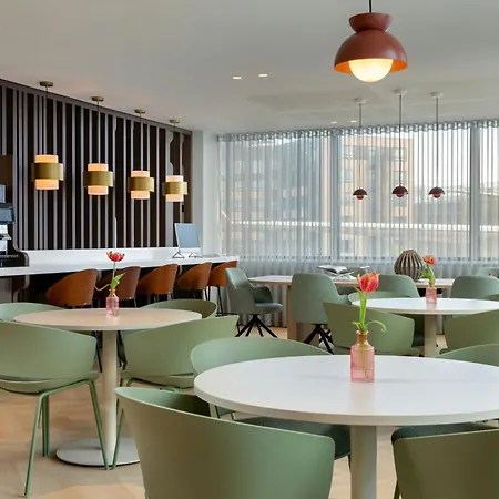 By Marriott Amsterdam Schiphol Airport Apart-hotel