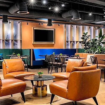 By Marriott Amsterdam Schiphol Airport 4*
