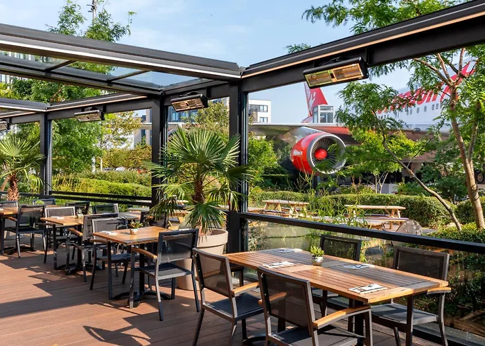 By Marriott Amsterdam Schiphol Airport 4*