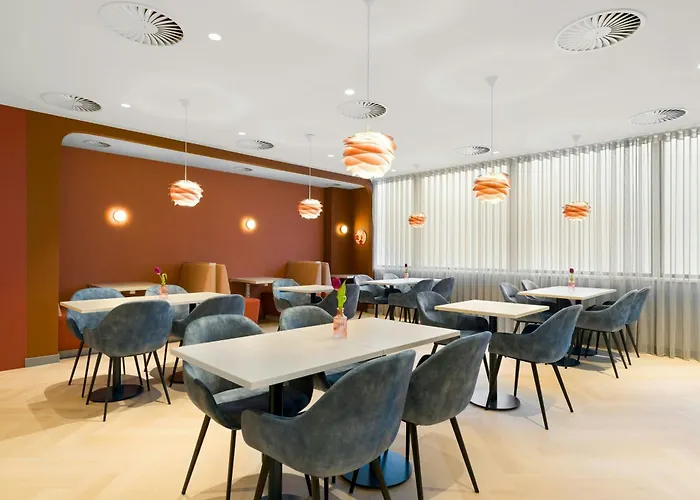 By Marriott Amsterdam Schiphol Airport מלון דירות