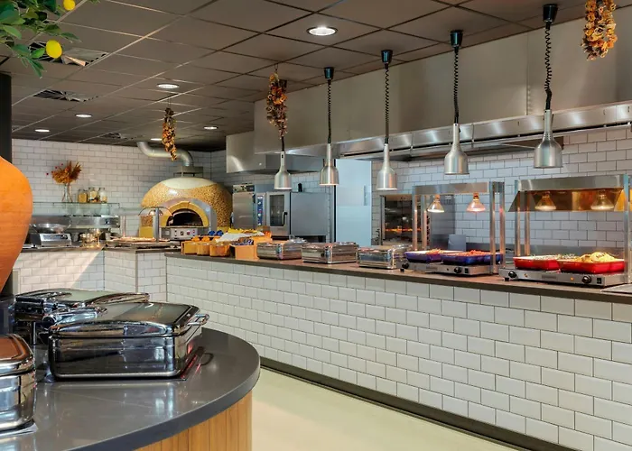 By Marriott Amsterdam Schiphol Airport