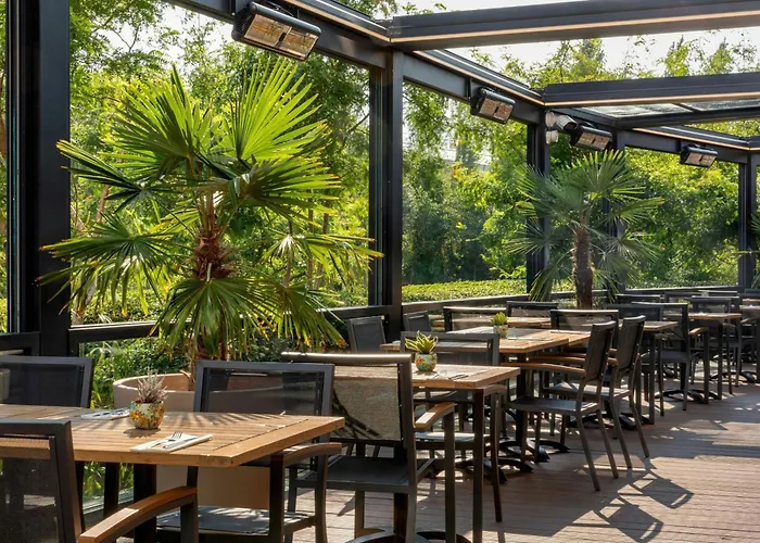 By Marriott Amsterdam Schiphol Airport 4*