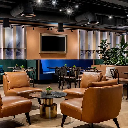 By Marriott Amsterdam Schiphol Airport Badhoevedorp