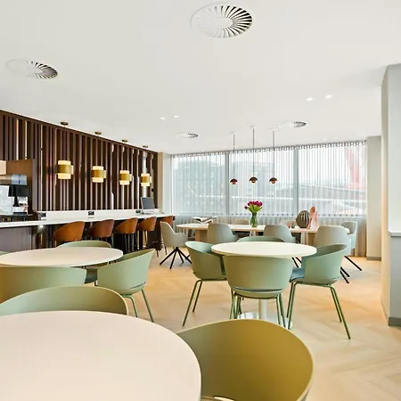 By Marriott Amsterdam Schiphol Airport Aparthotel