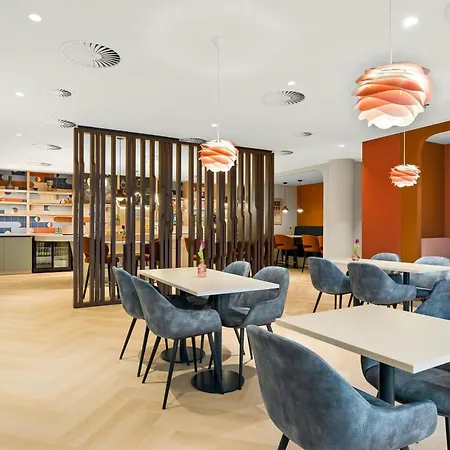 By Marriott Amsterdam Schiphol Airport 4*