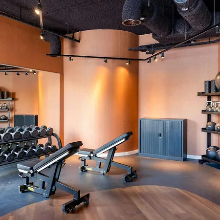 By Marriott Amsterdam Schiphol Airport Aparthotel 4*