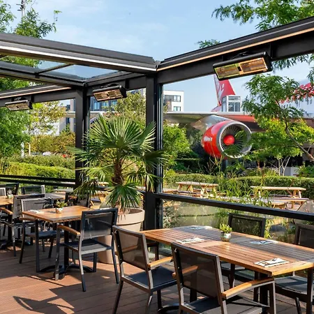 By Marriott Amsterdam Schiphol Airport