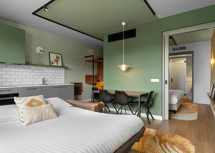 Aparthotel By Marriott Amsterdam Schiphol Airport 4*