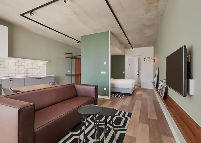 By Marriott Amsterdam Schiphol Airport Badhoevedorp