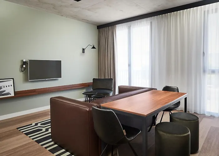 By Marriott Amsterdam Schiphol Airport Aparthotel