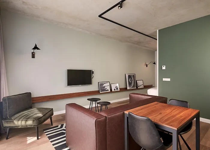 By Marriott Amsterdam Schiphol Airport Aparthotel Badhoevedorp