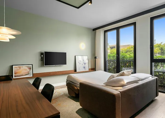 By Marriott Amsterdam Schiphol Airport Badhoevedorp